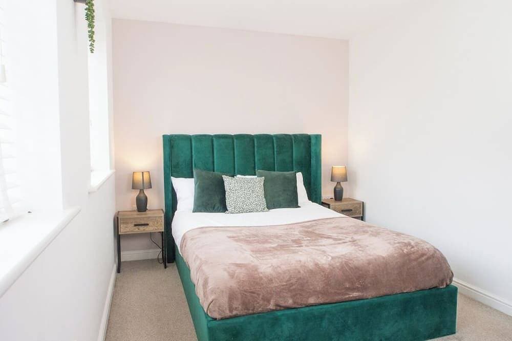 Foto 9 von 26: Emerald House -3 bed - Free Parking