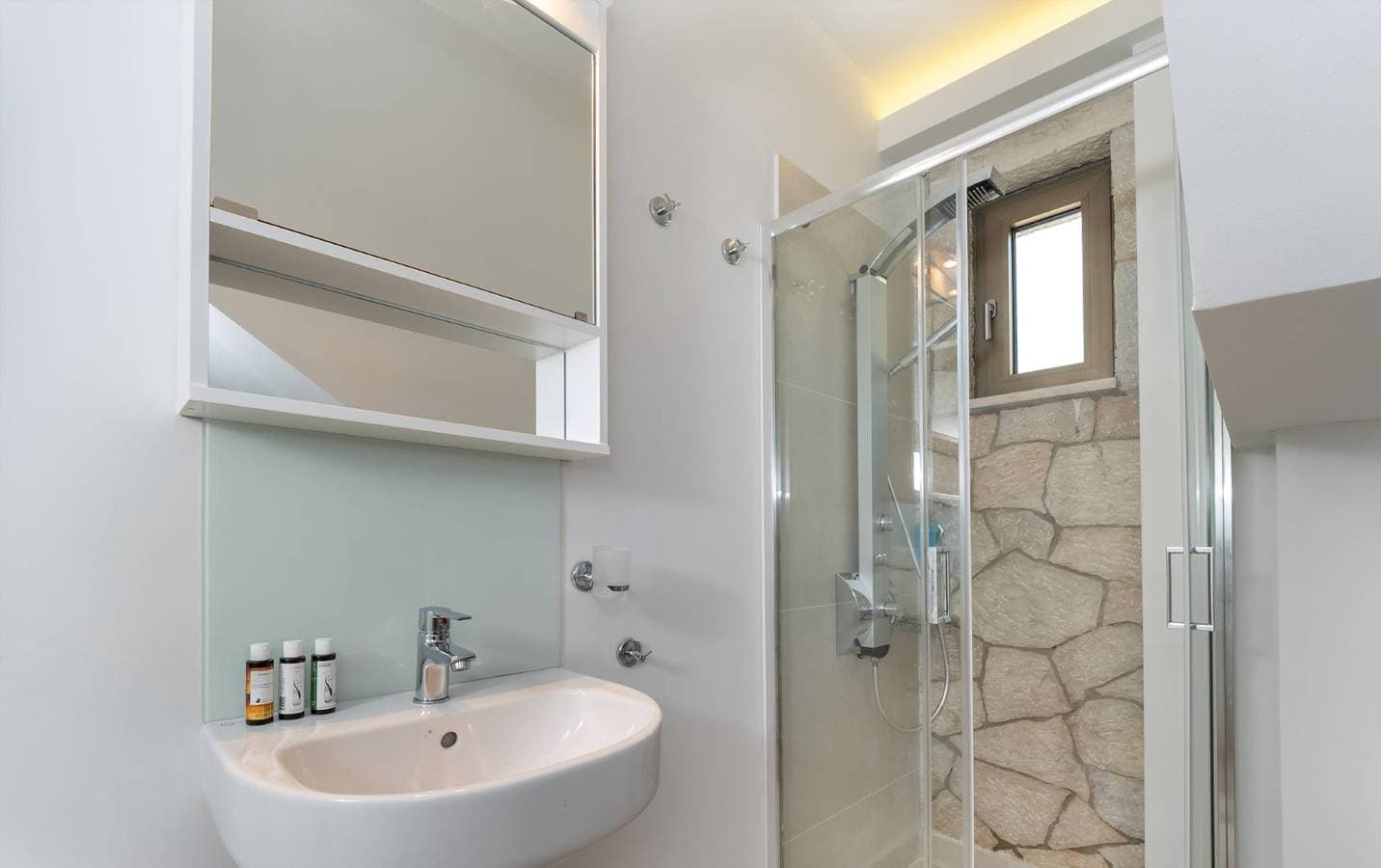 Foto 9 von 19: Villa für 4 Personen mit Pool