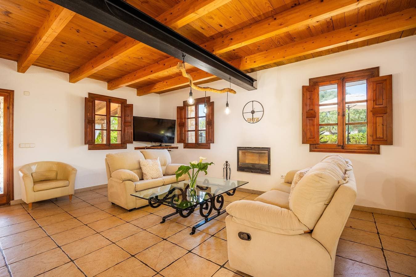 Foto 9 von 38: Villa "Can Rosillo" mit WLAN, Garten, Baumhaus, Terrassen und Pool