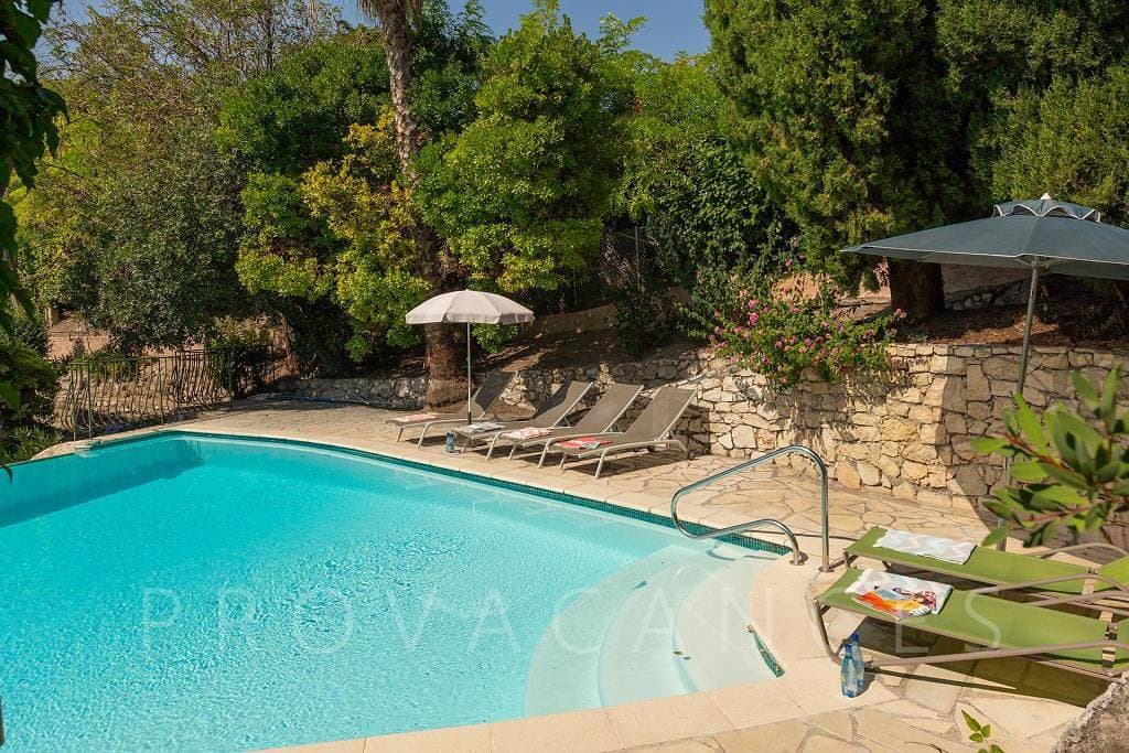 Foto 9 von 70: Schönes Ferienhaus mit Pool 100 m vom Zentrum von Vence