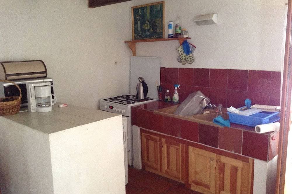 Foto 13 von 25: Unterkünfte im Herzen eines Dorfes thront 500m über dem Meeresspiegel in der Provence Verte