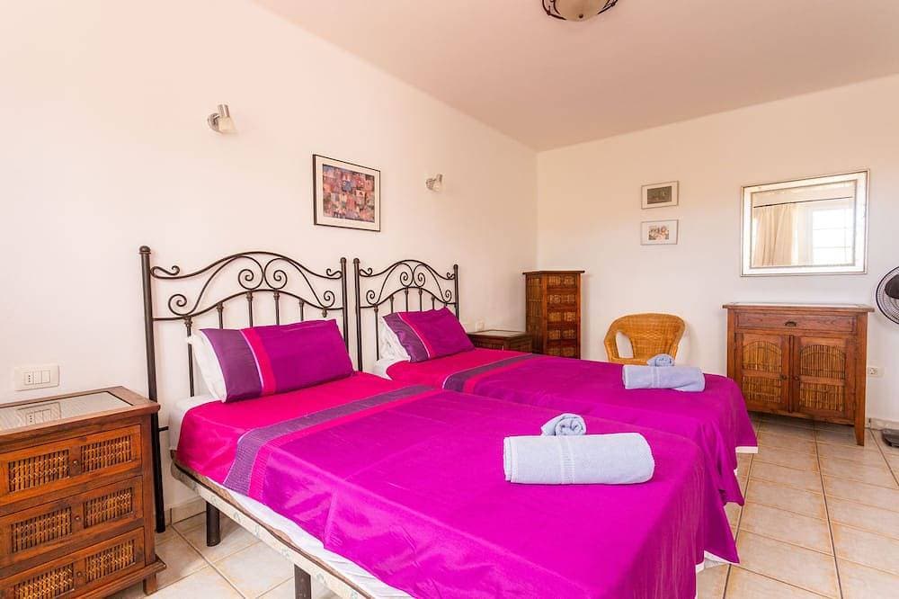 Foto 3 von 30: Atemberaubende 3/4-Bett-Villa mit privatem beheiztem Pool und Meerblick, Golf Del Sur