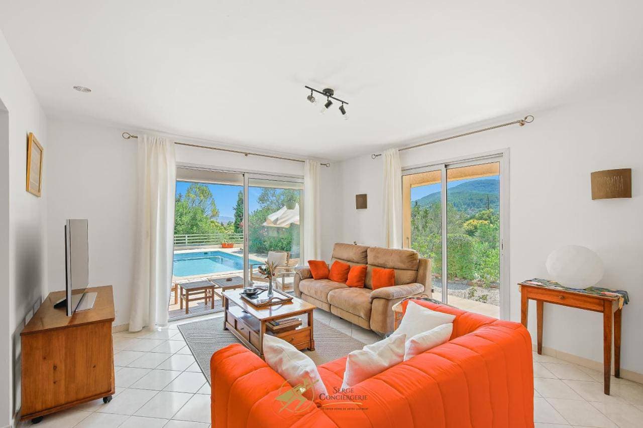 Foto 11 von 16: Villa with Private Pool