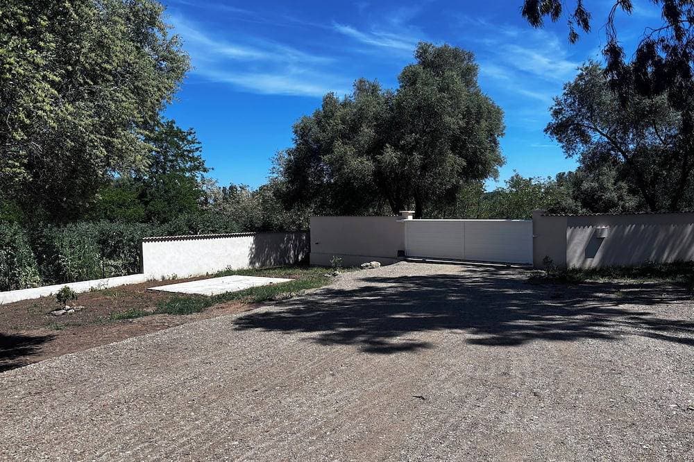 House with large garden for 4/6 people 1