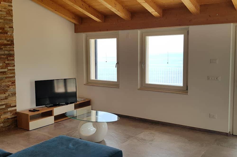 Foto 5 von 30: Villa with Pool and Jacuzzi on Sea View Terrace