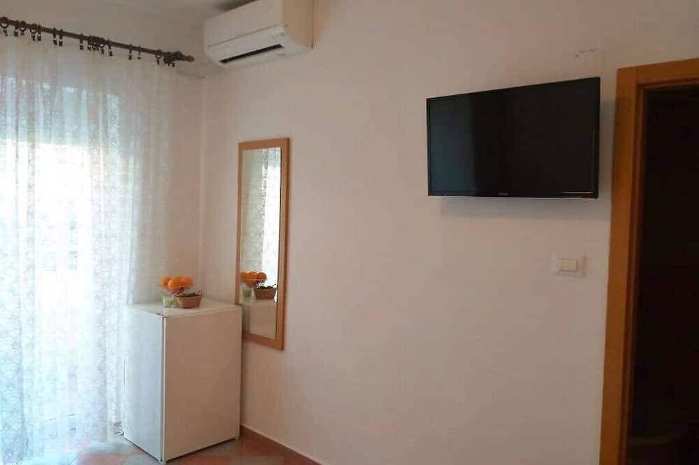 Foto 7 von 14: Ferienwohnungen und Zimmer Denis,, Baška Voda, hr