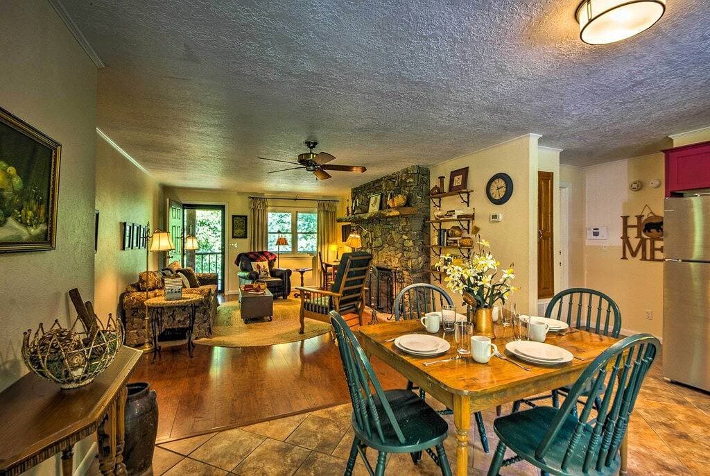 Foto 13 von 24: Bryson City Cabin w / Hot Tub & Deck - auf mehr als 2 Acres!