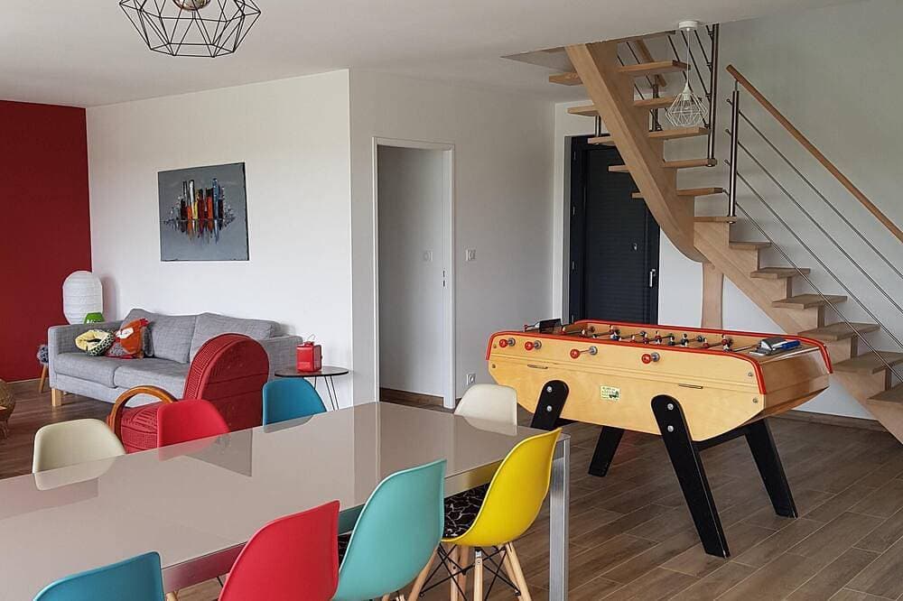 Foto 11 von 30: Modernes Holzhaus in einem Küstendorf, Landungsstrände