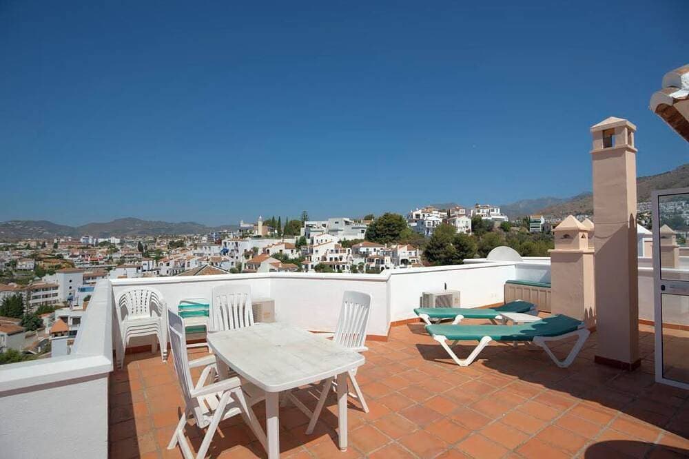 Foto 12 von 12: Penthouse 3 bedroom apartment, with shared pool, walking distance from the Sea.