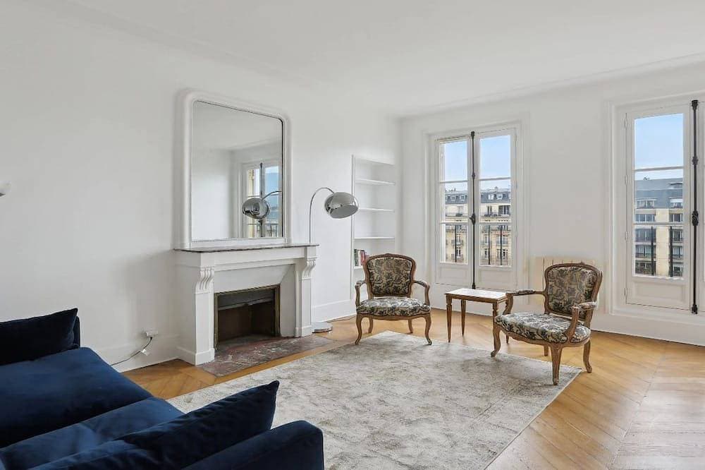 Foto 6 von 17: Invalides View - High Floor , Bright, Spacious Located At Avenue De Breteuil