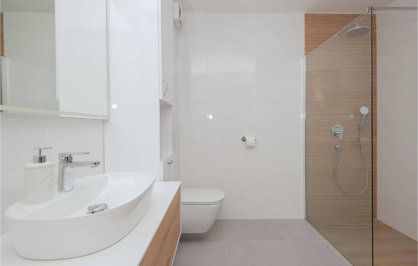 Foto 9 von 19: Gemütliche Ferienwohnung mit Terrasse, in der Nähe von Makarska und dem Strand