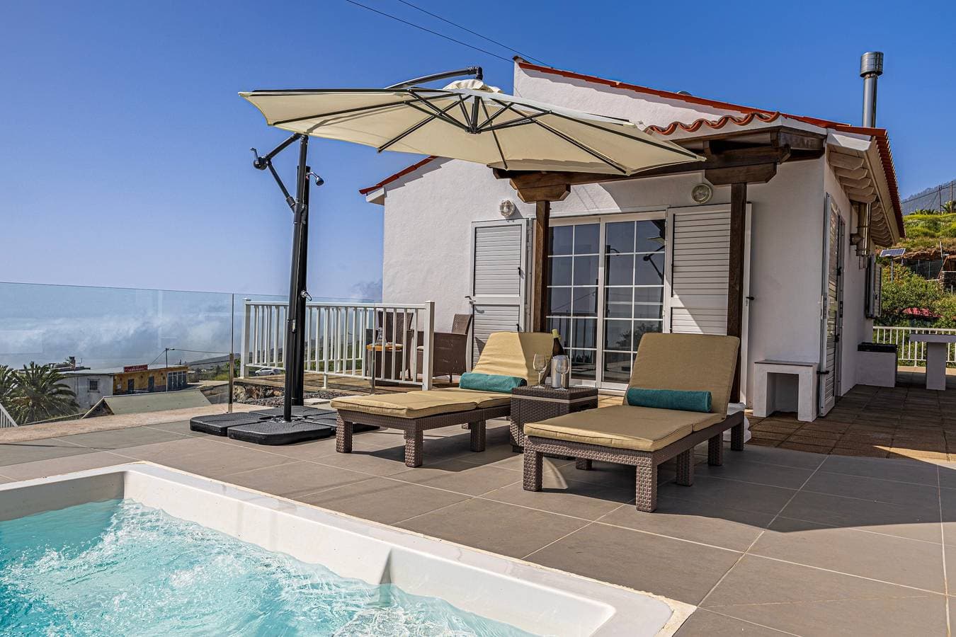 Foto 9 von 26: Casa Yuliana: Beheizter Privatpool und Meerblick