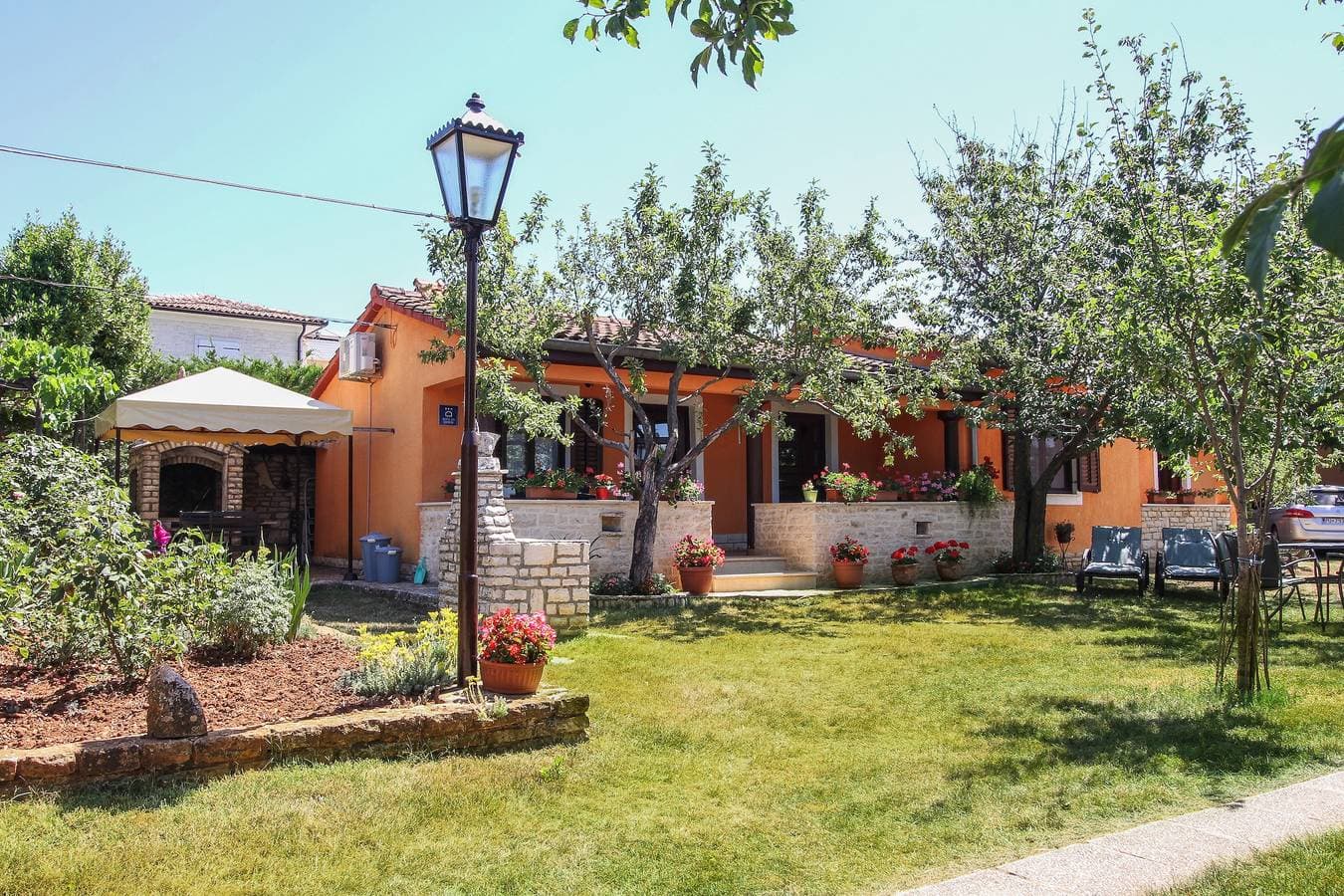 Foto 7 von 32: Ferienhaus Klen * ruhige Lage, großer Garten, Terrasse, WLAN