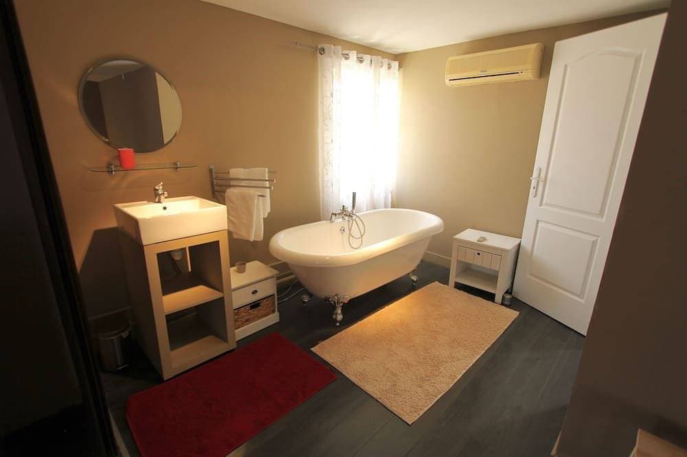 Foto 10 von 21: Haus mit Pool und Garten, 4 Schlafzimmer, 8 Personen, großes Wohnzimmer, 2 Badezimmer