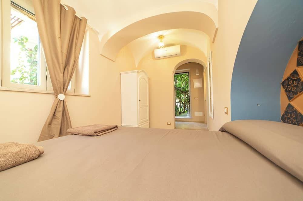 Poggio Angelarosa: double room in lemon garden on the hills of the Amalfi Coast 1