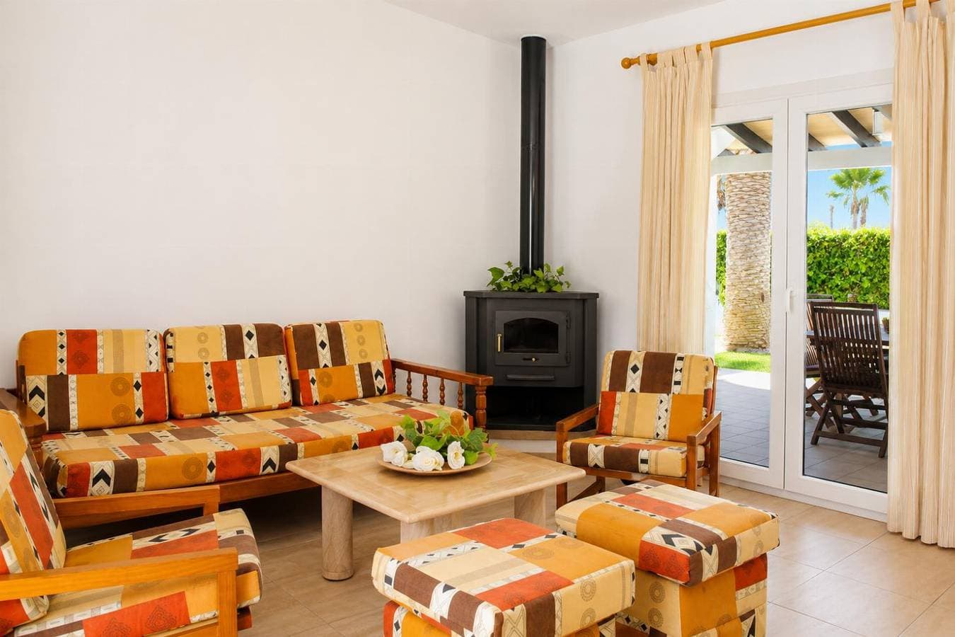 Foto 6 von 19: Villa für 8 Personen mit Meerblick