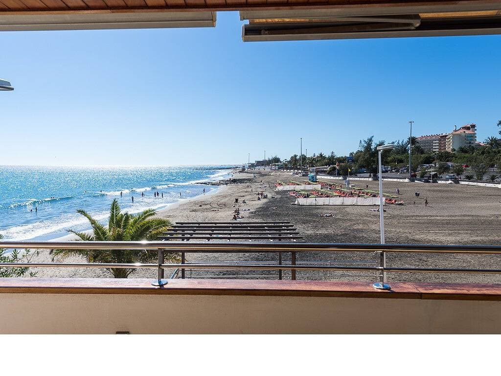 Chalet en la playa San Agustin 1