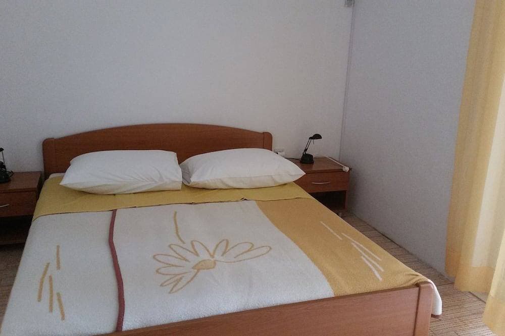 Foto 3 von 14: 2-Zimmer-Ferienwohnung am Strand Sveta Nedilja, Hvar