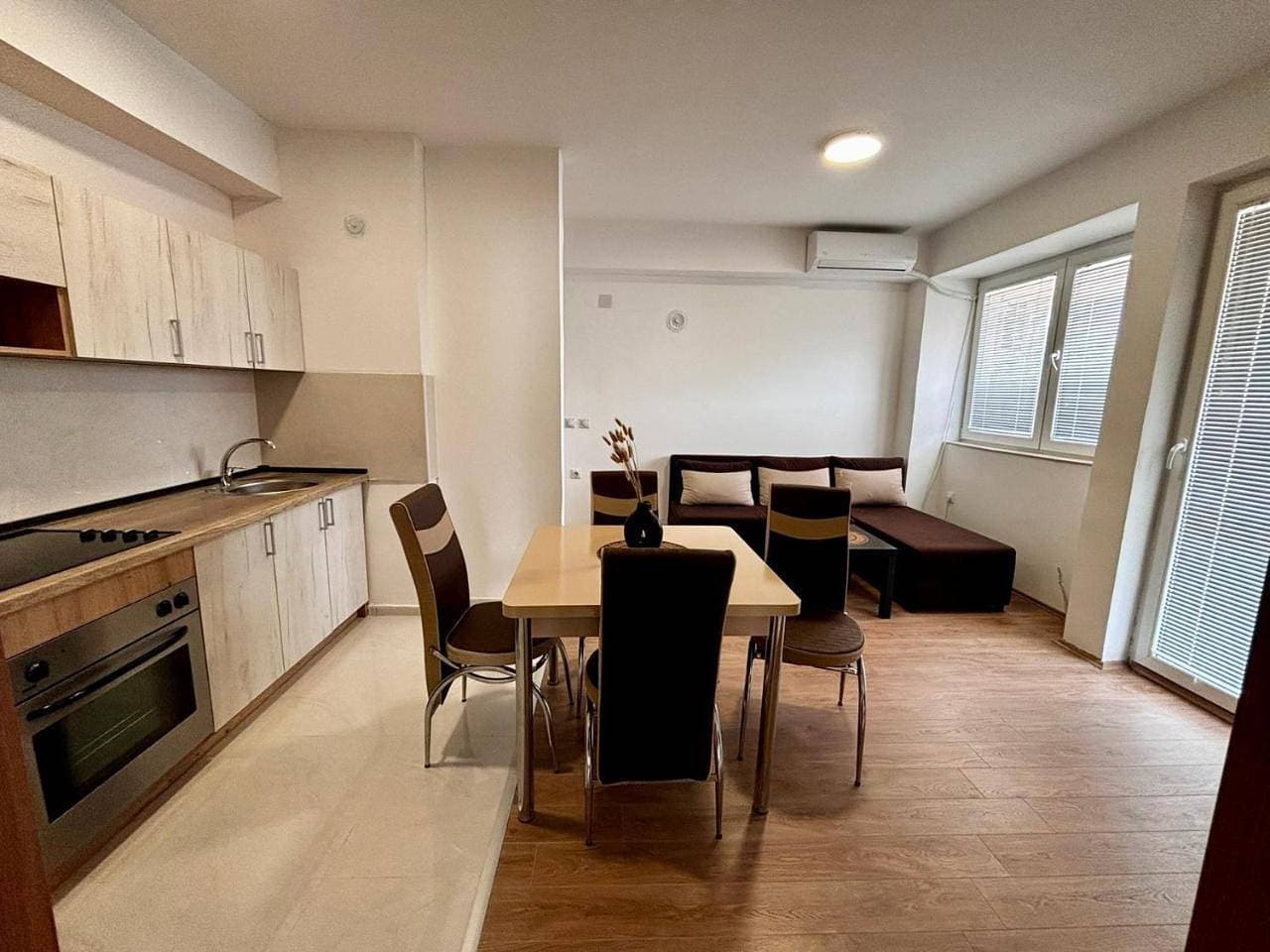 Foto 7 von 14: Two-Bedroom Apartment
