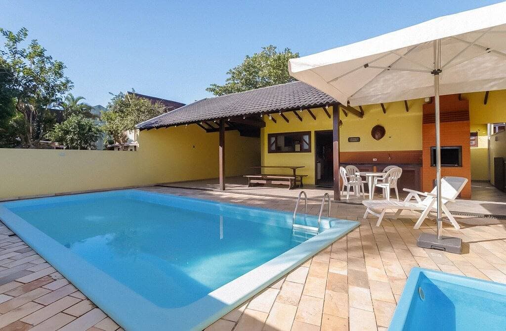 Foto 6 von 29: House with pool Guaratuba-Barra do Saí - 100 m from the beach
