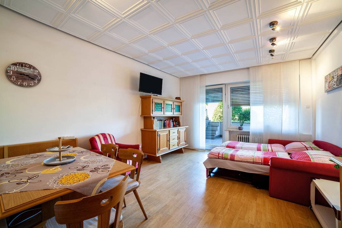 Foto 5 von 25: Ferienwohnung 'Ella' mit Bergblick, Pool (Juni - August), privater Terrasse und WLAN