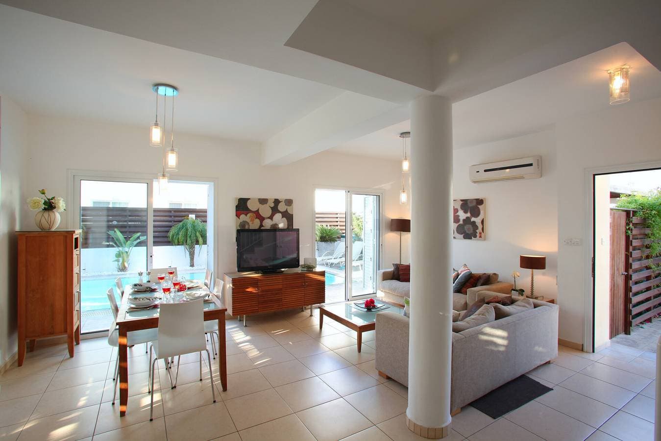 Foto 7 von 15: Villa für 4 Personen mit Pool