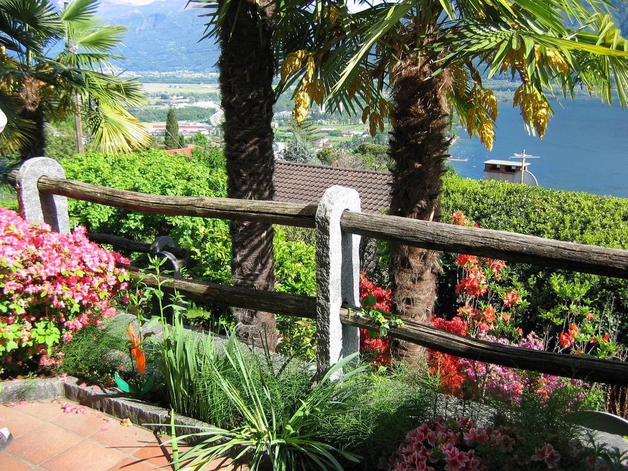 Foto 7 von 27: Gemütliches Ferien-Reihenhaus mit Aussenpool und Terrasse mit Panoramablick