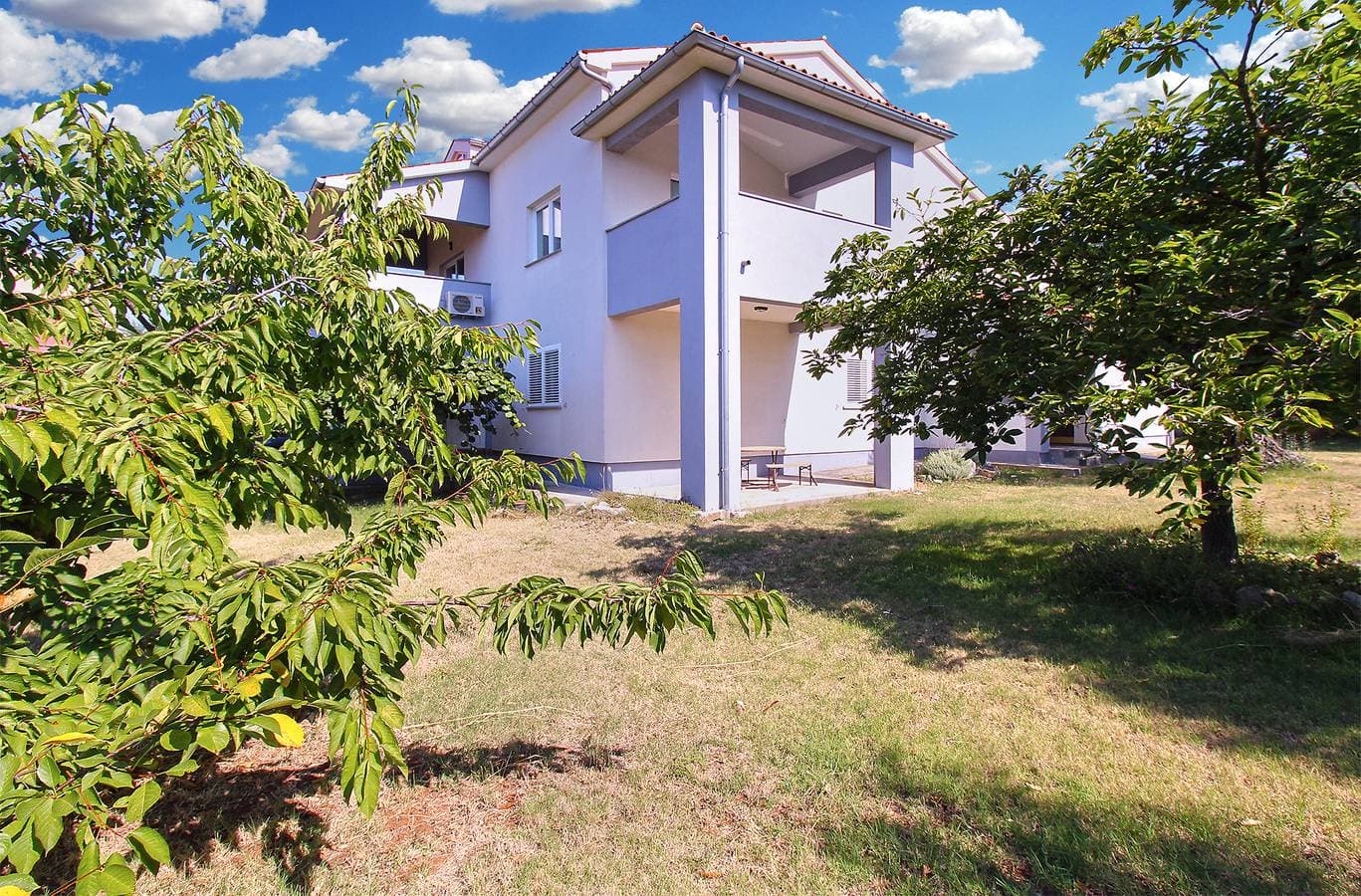 Foto 2 von 17: Ferienwohnung für 4 Personen mit Terrasse