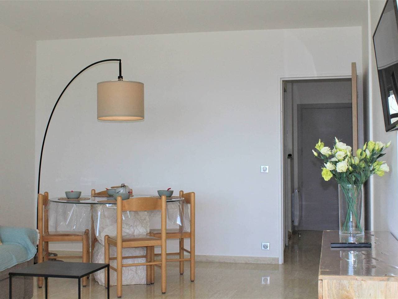 Foto 12 von 17: Modernes 2-Zimmer-Apt, Terrasse, Parkplatz, Villeneuve-Loubet Plage