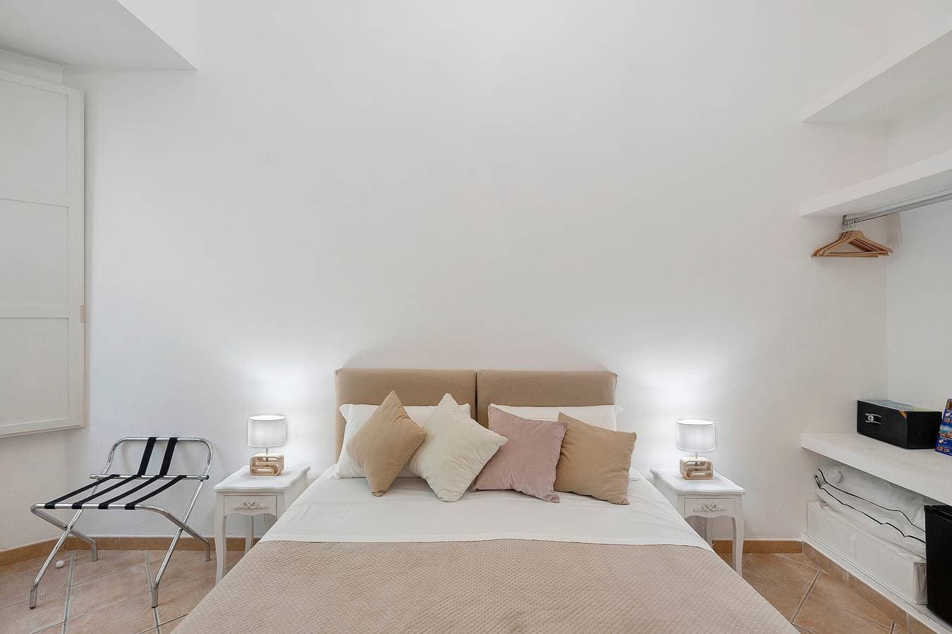 Foto 4 von 22: Sorrentina Guest House – Superior Doppelzimmer 5 mit Balkon und WLAN