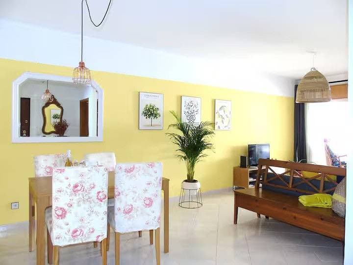 Foto 10 von 17: 2 bed - Sleeps 4 - Balcony - City Centre