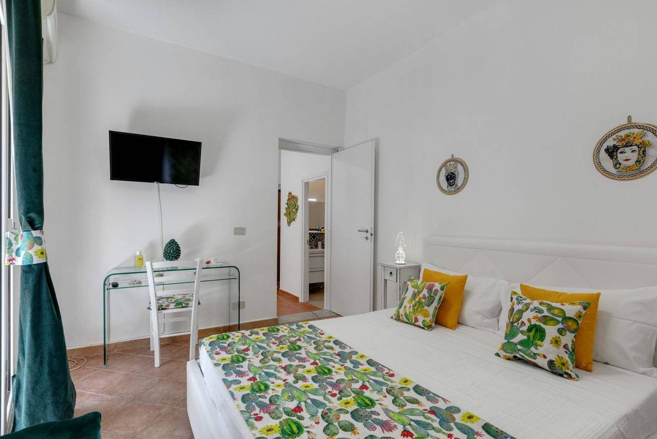 Foto 2 von 15: Ferienwohnung für 3 Personen mit Balkon/Terrasse