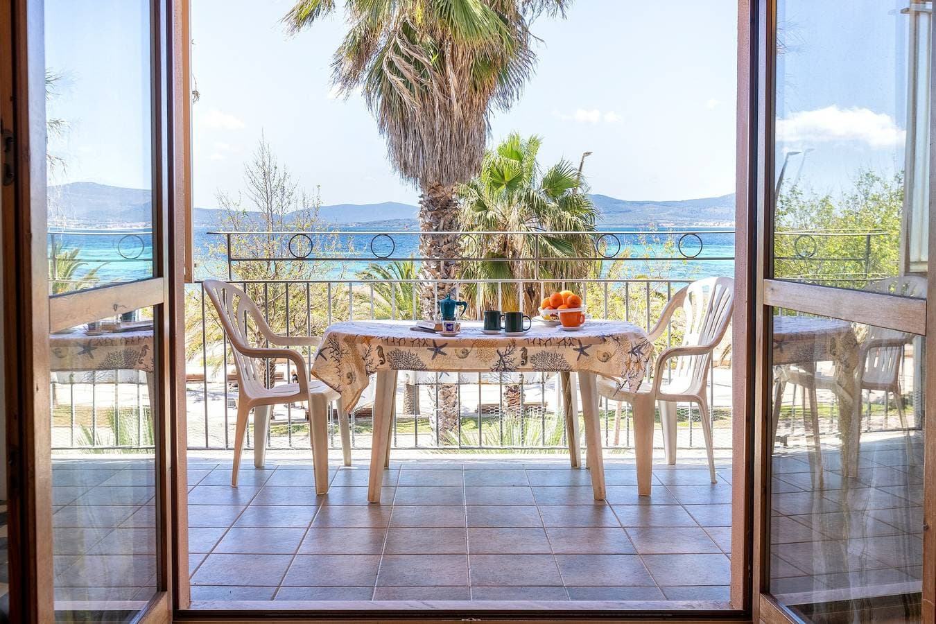 Foto 4 von 25: Ferienwohnung 'Giallo Celeste' mit Meerblick, Balkon und WLAN