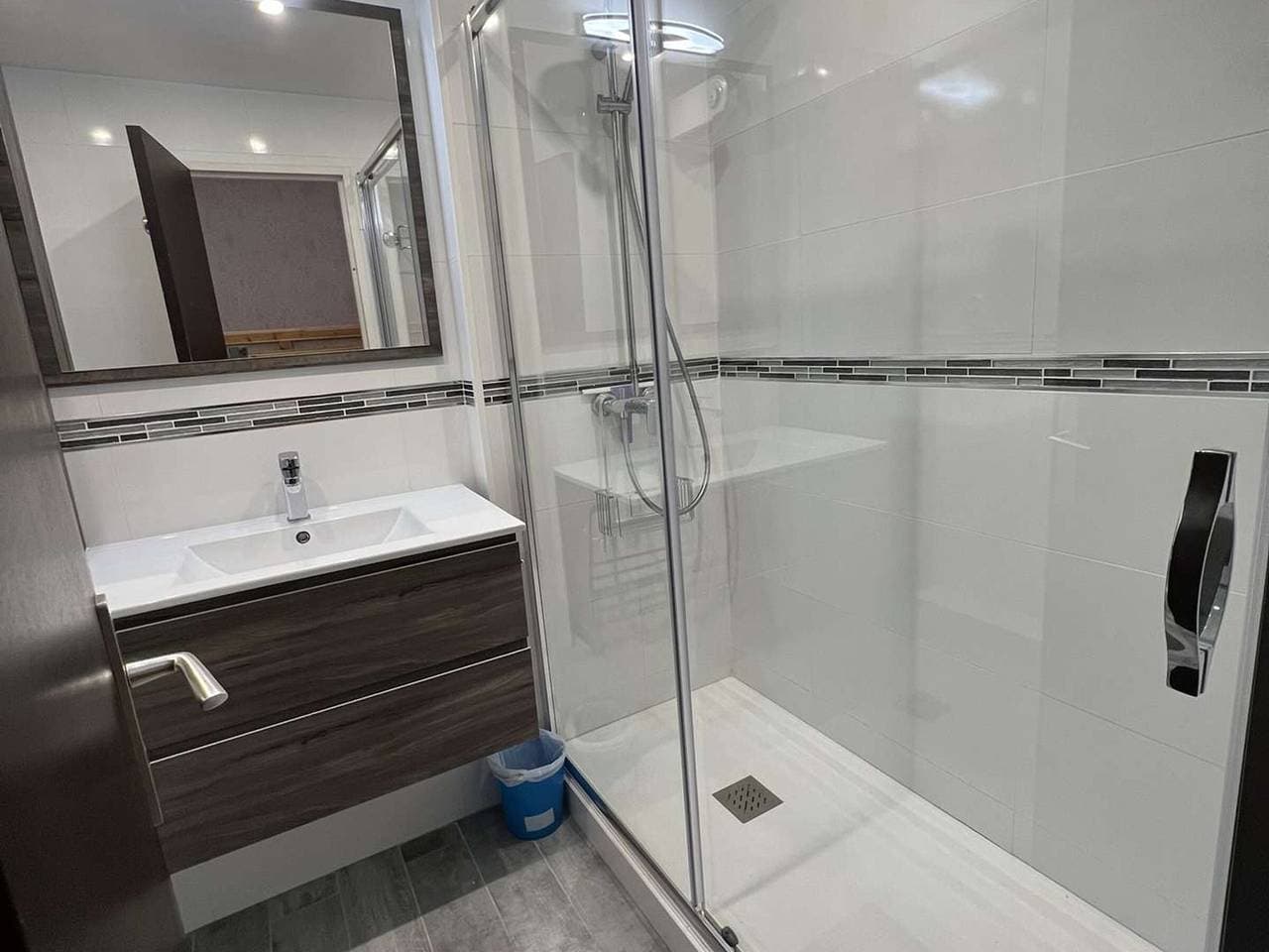 Foto 11 von 15: Studio mit Pool, Parkplatz, Klimaanlage und Haustiere erlaubt