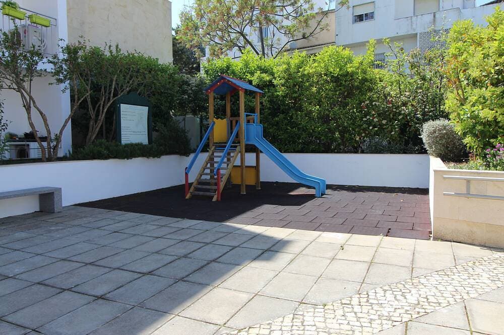 Foto 12 von 17: Erdgeschosswohnung mit Pool, zentrale Lage