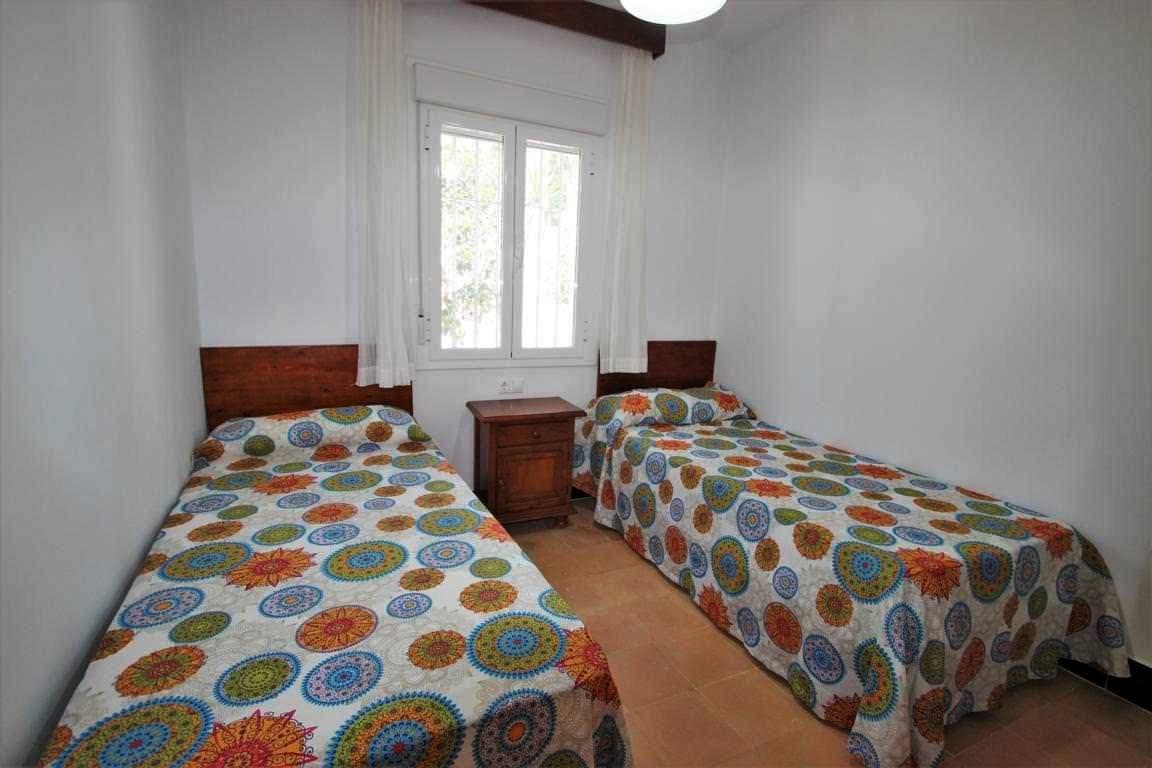 Foto 11 von 13: Privater Pool, nahe des Strandes Fuente del Gallo, Grillterrasse, Wifi  - Casa Eugenia -