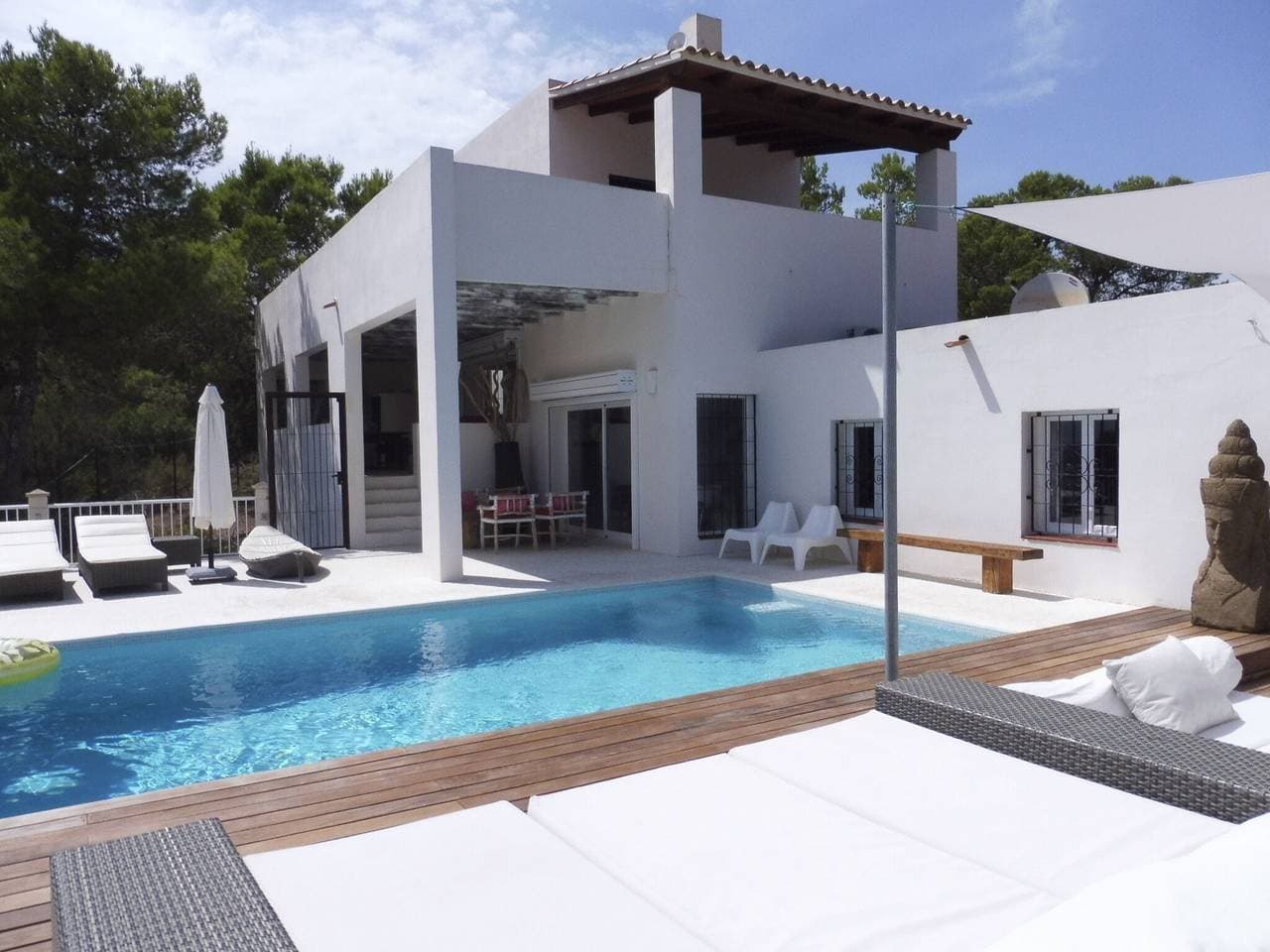 Foto 6 von 36: Villa in Cala Tarida mit Pool und Meerblick