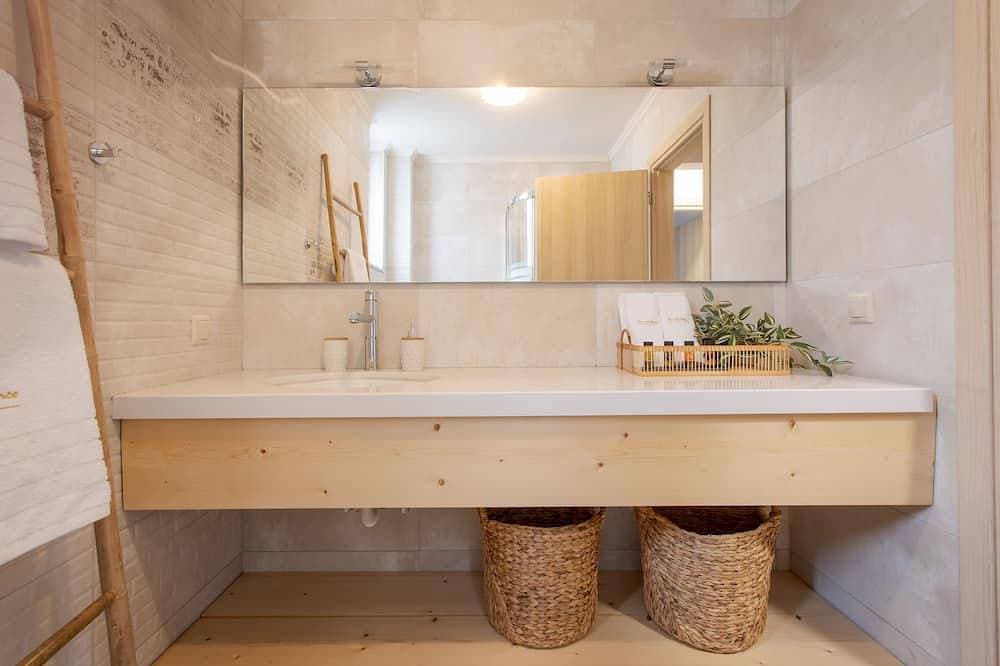 Foto 7 von 30: Villa Del Monte - Where modern elegance meets the serenity of nature.