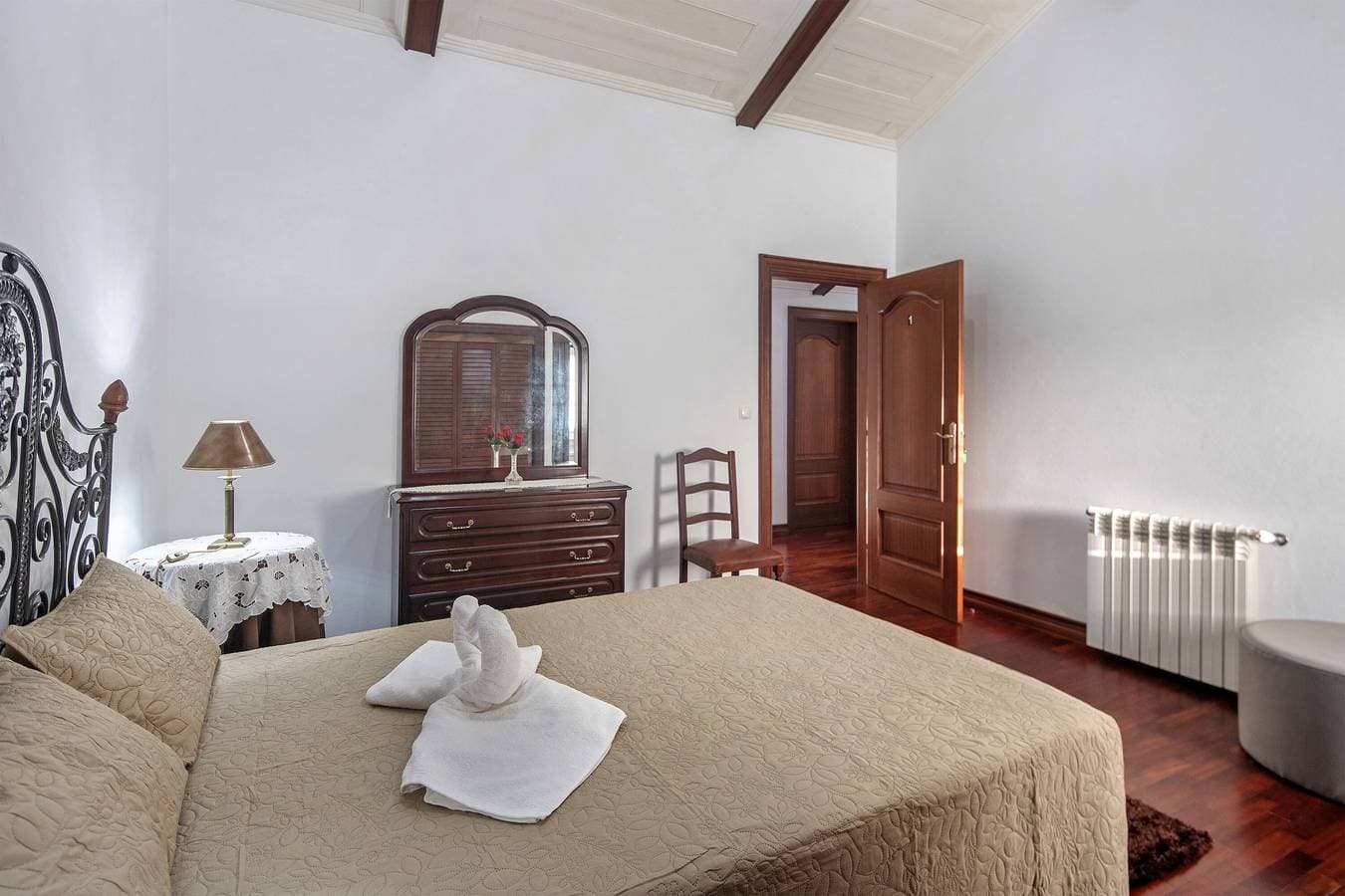 Foto 13 von 32: Ferienwohnung 'Bettencourt 2 Quartos' mit Bergblick, privater Terrasse und WLAN