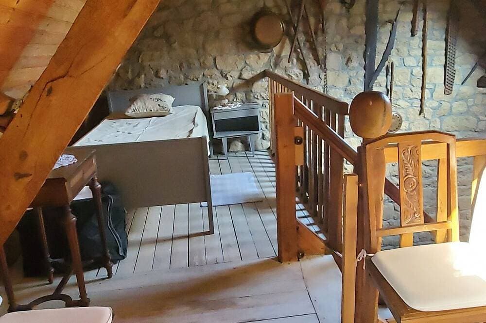 Foto 11 von 21: Quiet gîte on the edge of a forest, ideal for families with pets except cats.