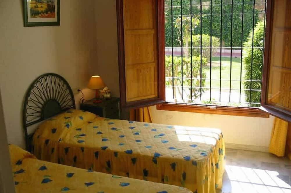 Foto 3 von 28: Gut ausgestattete 2 Schlafzimmer, 2 Badezimmer Apartment im Poolbereich