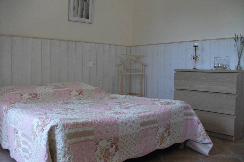 Foto 4 von 21: Bastidon, Pool, 3000 m2 Land, für 2-4 Personen, Apt, Luberon