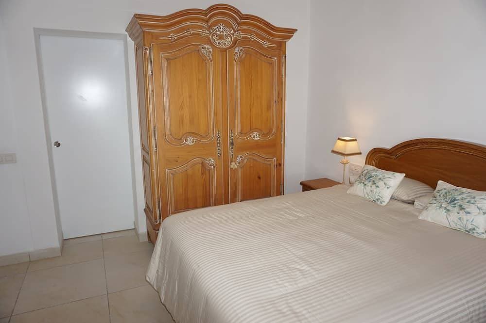 Foto 5 von 30: Private villa with garden &jacuzzi. Great for golfers. BBQ and alfresco dining.
