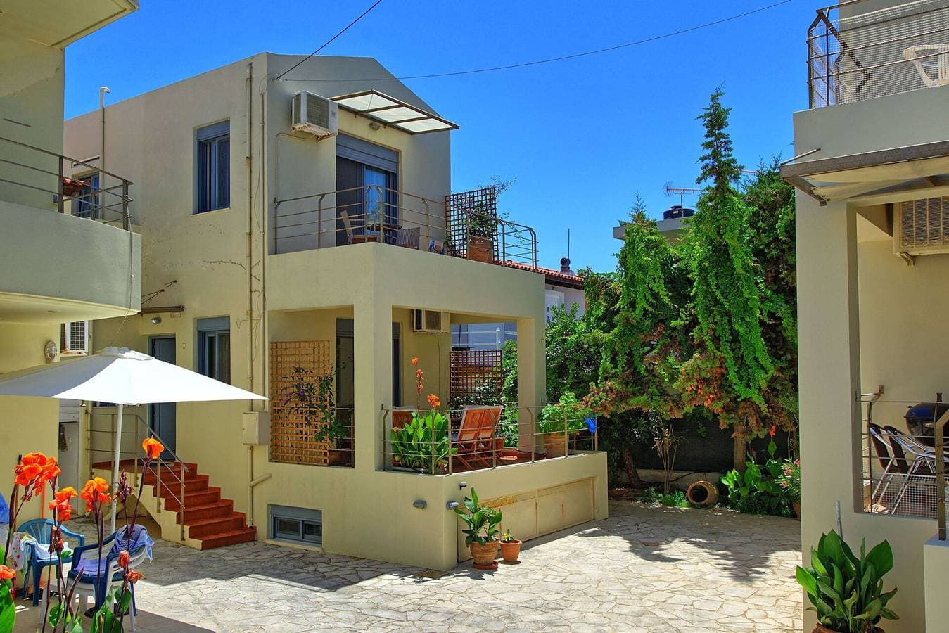Foto 12 von 33: Ferienwohnung für 4 Personen mit Terrasse