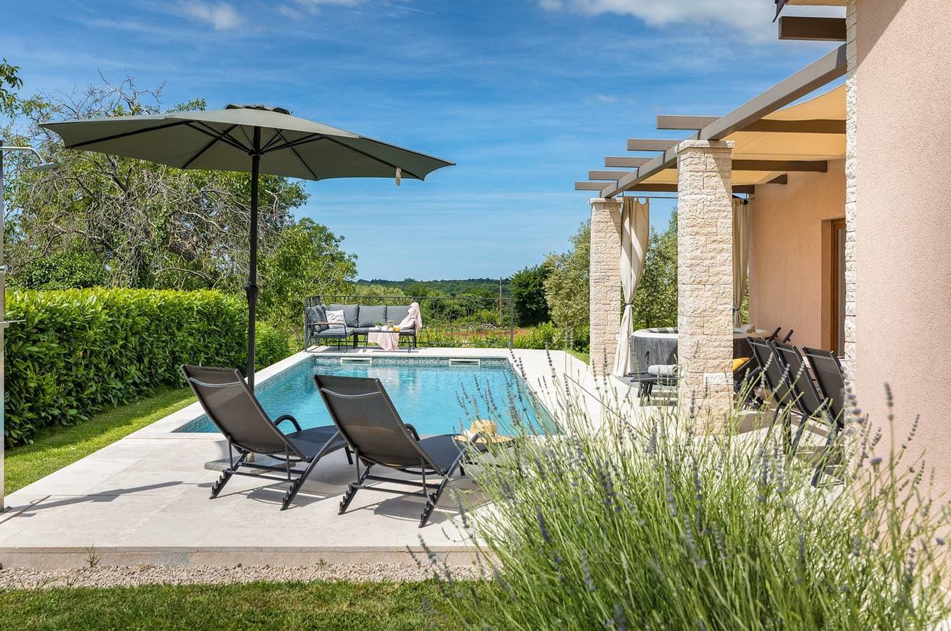 Foto 10 von 48: Villa Draga – Charmante Villa mit 2 Schlafzimmern, privatem Pool und Whirlpool