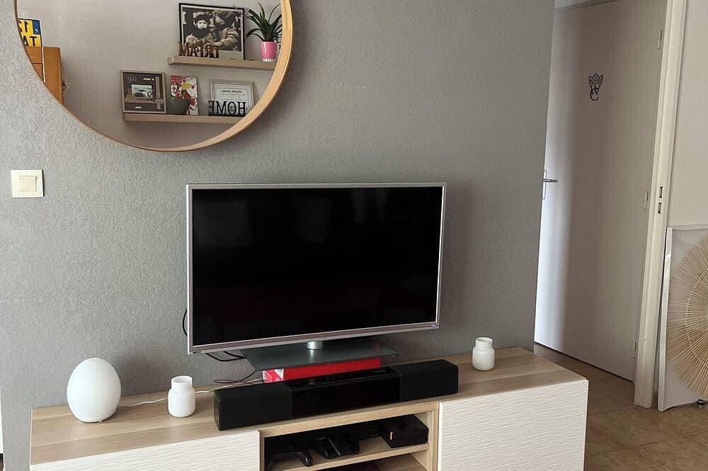 Foto 5 von 8: Apartment in quiet residence near Spain and the ocean
