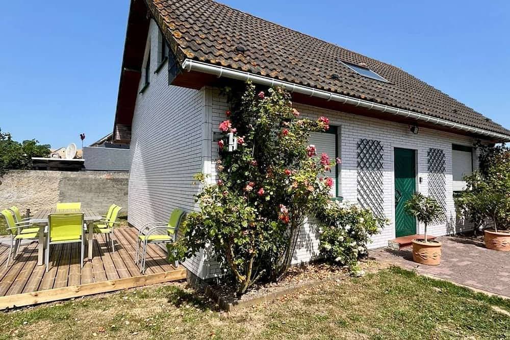 Le jardin de Constance, enclosed garden, 750m from the beach 1