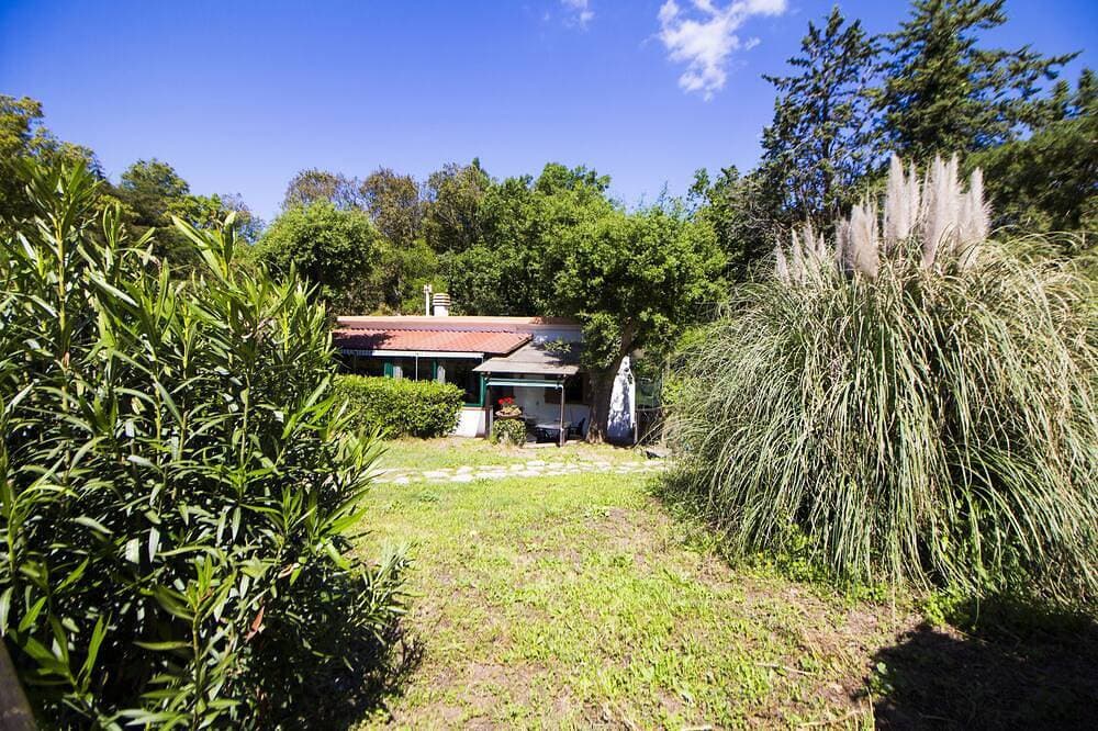 Foto 7 von 21: Small Villa near the Pool in a fantastic Park