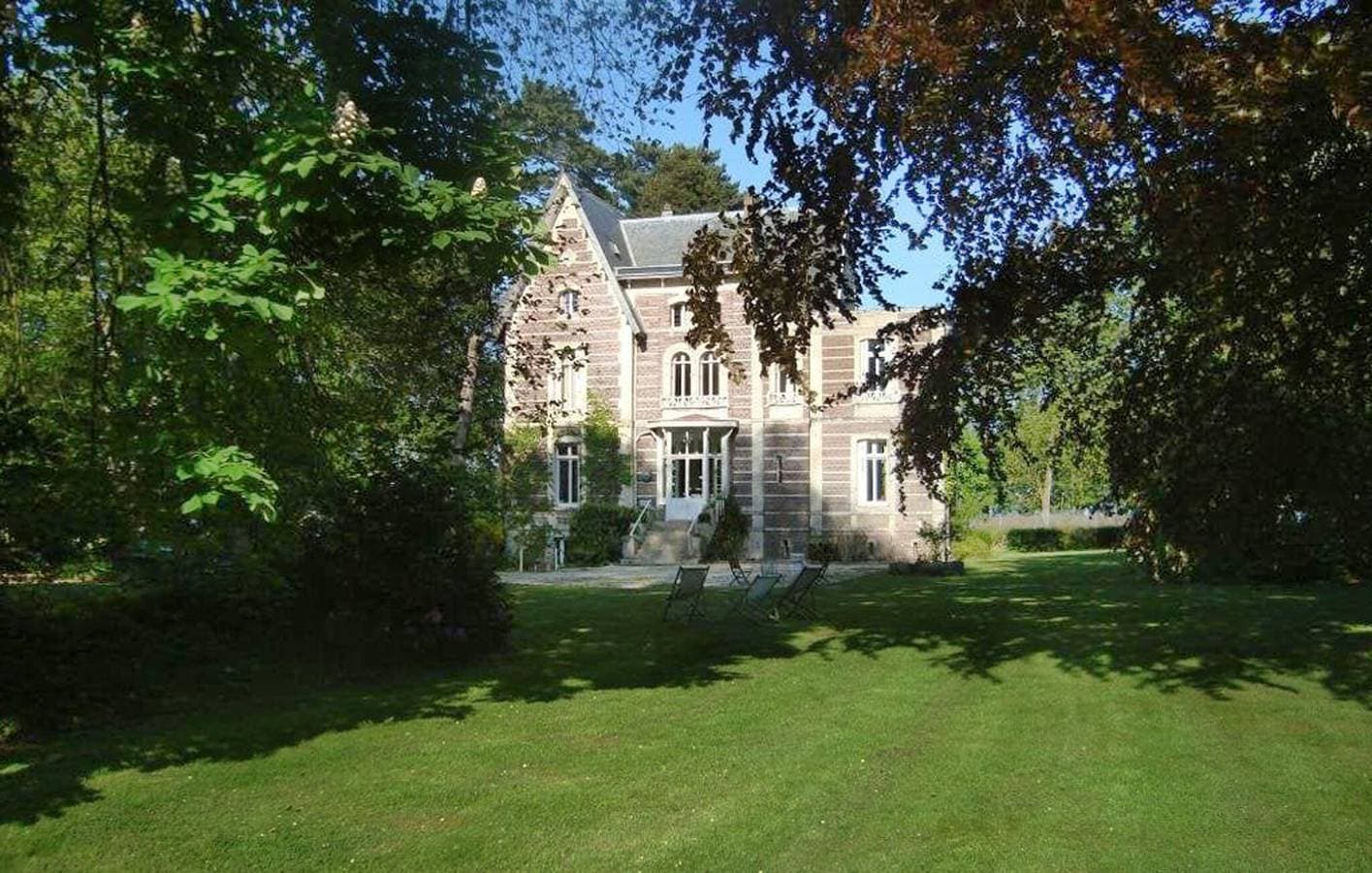 Foto 3 von 42: Moderne Wohnung mit Garten, Parkplatz & WiFi in La Chapelle-sur-Dun