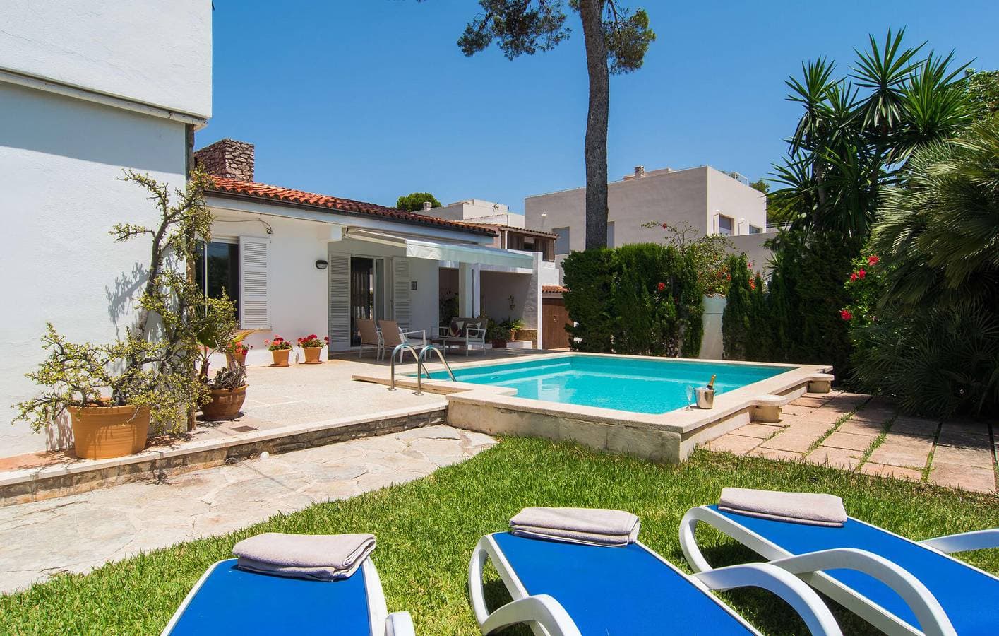 Foto 11 von 32: Rückzugsort am Strand mit Pool, AC und Terrasse